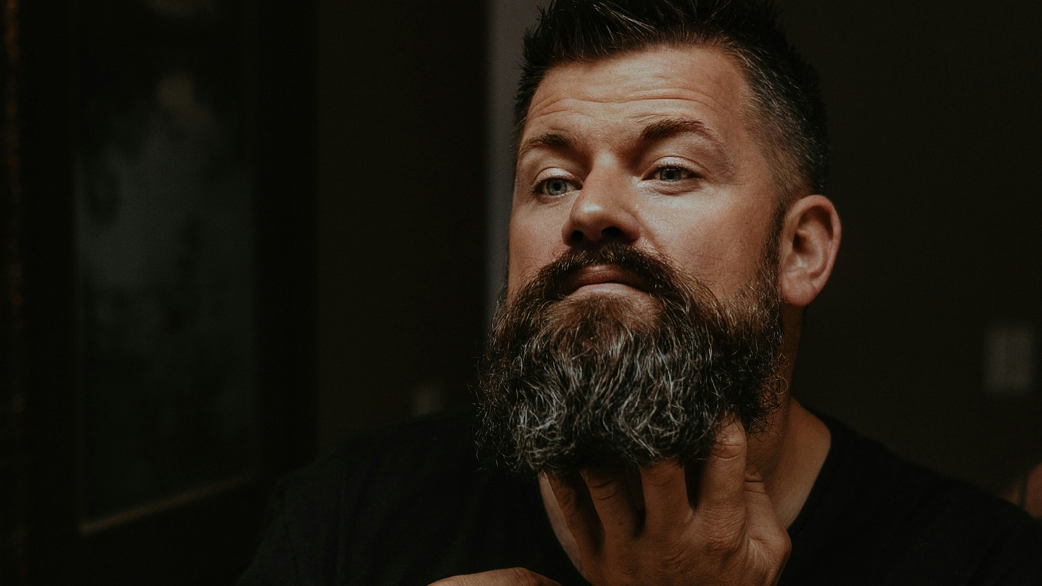 Beard Wax vs Beard Oil: Which One Does Your Beard Need